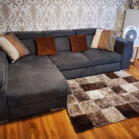 Knutsford House Holidays Манчестър Екстериор снимка