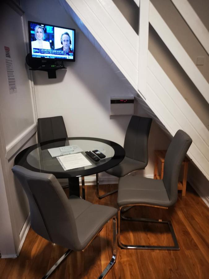 Knutsford House Holidays Манчестър Екстериор снимка