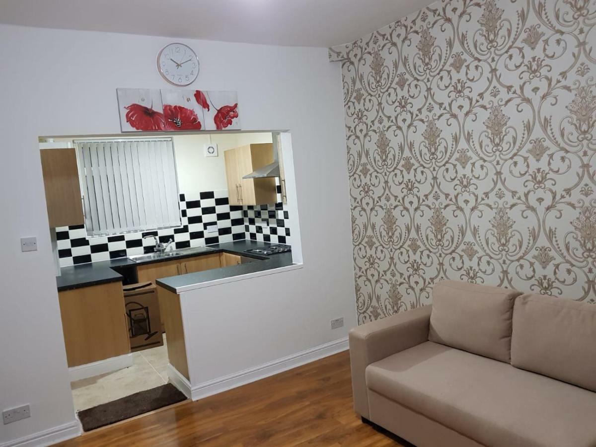 Knutsford House Holidays Манчестър Екстериор снимка