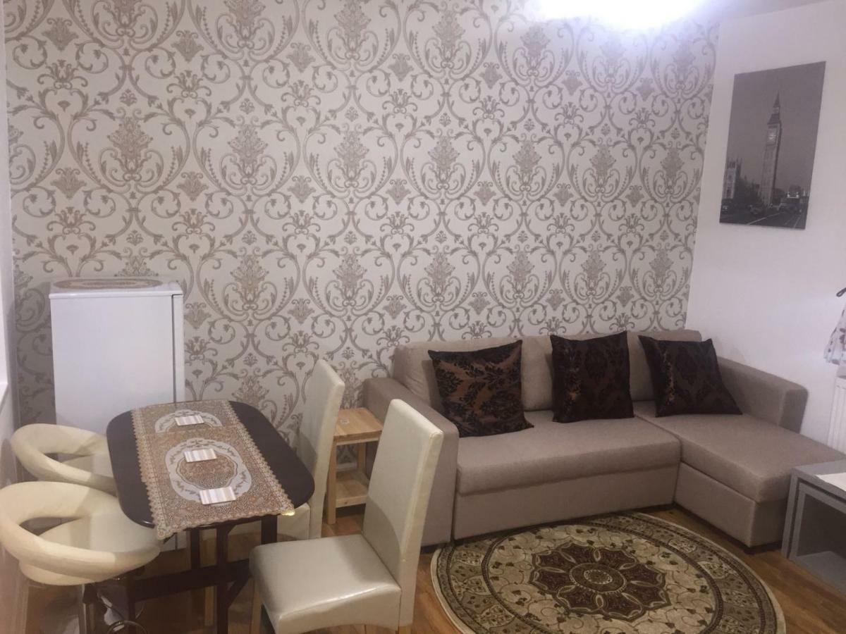 Knutsford House Holidays Манчестър Екстериор снимка