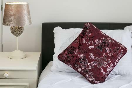 Knutsford House Holidays Манчестър Екстериор снимка
